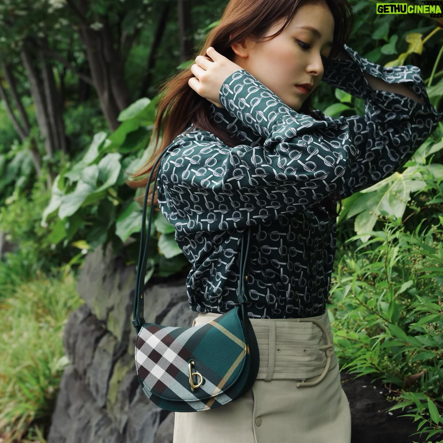 Rinka Kumada Instagram - @burberry Rocking Horse コロンとした形が可愛い♡ #burberry #Ad