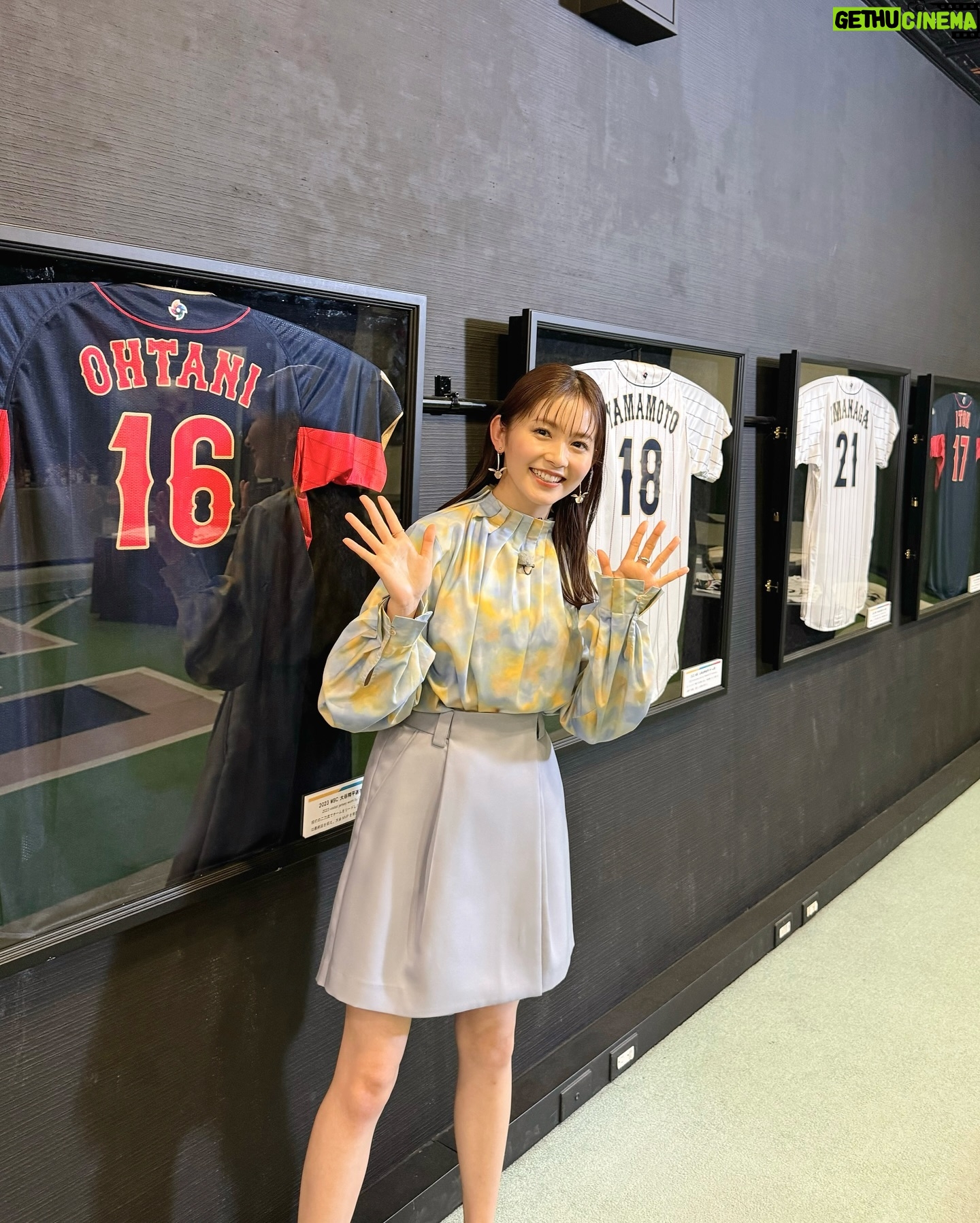 Rinka Kumada Instagram - 大晦日の夕方5時から放送される、 『WBC2023ザ・ファイナル』に出演します! 受け継がれていく侍魂について、第1回WBCから振り返ります✨ 野球殿堂博物館でロケをしました⚾️(この間のドームのリールはこのお仕事があったからです☺️) ぜひご覧ください!! #大晦日はWBC #WBC #野球 #野球殿堂博物館 #TBS