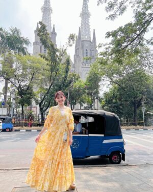 Rinka Kumada Instagram - ANAさんの新企画「ANAぷち散歩」にて、
インドネシア ジャカルタへ行って来ました〜！🇮🇩
東南アジア4カ国目！！
美味しいご飯に、世界で3番目に大きいモスクなど、、
私が行きたいところに自由にお散歩しています🕊️
とっても楽しかった〜！！
ANA【公式】BLUE SKY NEWSのYouTubeで、旅行の動画がみられます♡
ぜひご覧くださいね！
#ANA #ANAぷち散歩 #インドネシア #ジャカルタ #Indonesia #jakarta #りんくま旅行記