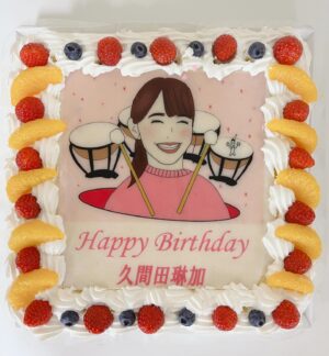 Rinka Kumada Instagram - さよならマエストロ第7話、
21:00から放送です🎶
誕生日だったので、現場でケーキをいただきました😭✨
ケーキのイラストは助監督さんが描いてくださっていて、ティンパニが再現されていて感動しちゃいました🥹
しかも菜々ヘアー忠実！！笑
コスプレのオフショットは、
左からベートーヴェン先生モーツァルト先生ロッシーニ先生バッハ先生🎶
#先生つけないとマエストロに怒られる　！
#TBS #日曜劇場 #さよならマエストロ