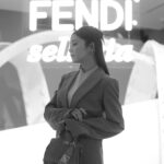 Rinka Kumada Instagram - FENDI SELLERIA 体験型ポップアップストア「Fendi Selleria 」へ🤍 「セレリア」は、メゾンのレザーグッズの最初のプロジェクトのひとつで、様々なコレクションへ受け継がれています。 そして、私も大好きなフェンディのアイコンバッグ「ピーカブー」の製造を少し体験しました🪡 繊細な工程で作られていることを肌で感じられて、FENDIをまた深く知ることができました✨ MEDIA DEPARTMENT TOKYOにて3月31日（日）まで開催中です！ みなさんもぜひ🕊️ #FendiSelleria #PR