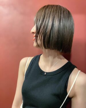 Riria Kojima Instagram - ﾆｭｰﾍｱｰ✌︎😎

夏を待っているみたいだね。