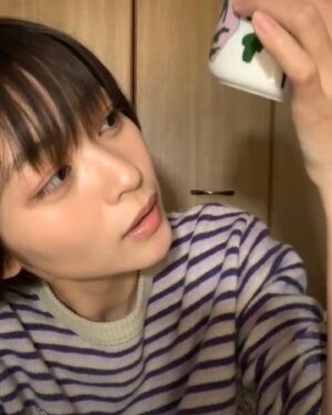 Ririka Instagram - お久しぶりのインスタライブありがとうございました〜！
楽しかったです〜！
みんなのスクショから画像もらったぜい。