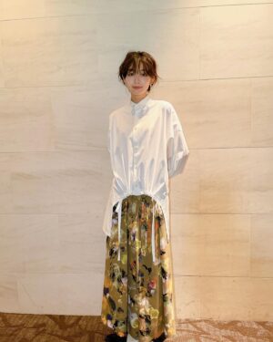 Ririka Instagram - 📷
映画『スイート・マイホーム』大ヒット御礼舞台挨拶
@sweetmyhome_jp 
・shirt,pants @ujoh.official
・earring @tree.accessory
・ring @seasukii_jp
#スイートマイホーム
