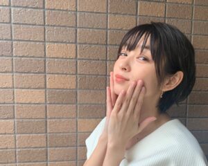 Ririka Instagram - around 1/4 
第8話　放送です！
一真、美和、あかりの関係も大きく動きます😳　ドキドキの展開です..是非ご覧ください

#ABCテレビ　
(関西) 9/10(日)深夜0:55
#テレビ朝日　
(関東) 9/9(土)深夜2:30
#アラクオ