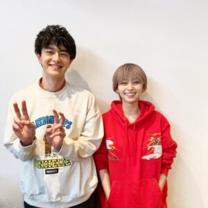 Ririka Instagram - 本日0時40分〜
テレビ東京で「理想のオトコ」第2話放送です

本日も神田ふみペアはせっせと働いております。

写真は神田役の　#岩上隼也　君と📷

#理想のオトコ
#里々佳