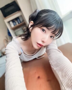 Risa Aizawa Instagram - いい天気で嬉しいね〜☺️

昨日は着付けのお稽古1回目だったんだ〜。

着物の畳み方とか、いつも見様見真似だった事が解明されていくの楽しかった〜💖

#make #春メイク #springfashion #springstyle #japan #japanesegirl #japanlife #gm #dempagumi #idol #gravure #model #もみあげ つくってもろたのよ🥰