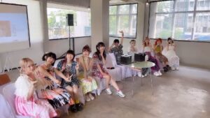 Risa Aizawa Instagram - DEMPAGUMI.inc & MEMETOKYO fan meeting❤️

#thailand #thaifood #japanexpothailand #tifasiatour #🇹🇭 #dempagumi #でんぱ組 #thailand🇹🇭