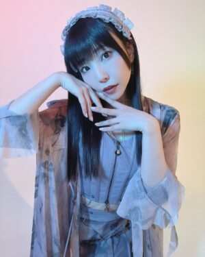 Risa Aizawa Instagram - ❄️🪼🦋🪻🩵

@lavilith_official 

#makeup #spring #lavilith #dempagumi #japan #idol 
#neoimthic #gothicstyle #gothic #fashion