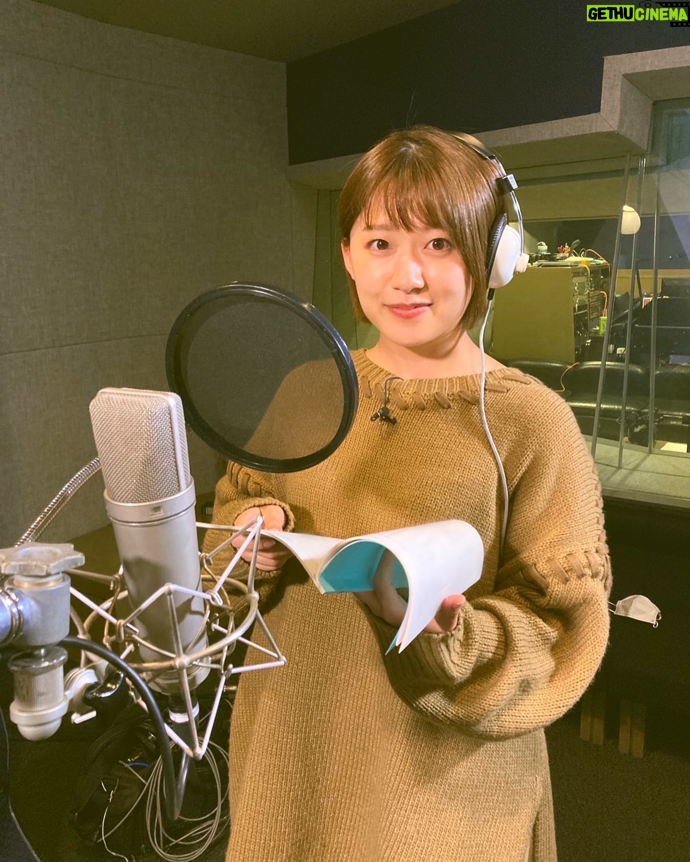 Risa Ozaki - 10.7K Likes - 本日、バゲット年内最後の放送でした!
1年間ご覧頂き、ありがとうございました☺️✨
そして先週放送でご報告したのですが…
帰宅部尾崎シリーズ、新コーナーとして、なんと、声優企画がスタートしました‼︎
始まりは、入社して何度か機会を頂き、声優に挑戦したときに、アナウンサーとはまた違う、自分の声が思い通りにならないもどかしさを感じたこと。『声だけで表現する』声優さんの凄さを改めて痛感しました。
バゲットのスタッフさんがくれたリベンジのチャンス、確実に難しい道のりではありますが、誠心誠意、全力で取り組みます!
お見苦しいこともあるかも知れませんが、年明けからも、どうぞよろしくお願い致します。
最近ものすごく寒いですね‼︎⛄️
年末年始、温かくしてお過ごしください。良いお年を🍊
.
#バゲット
#この日の先生は
#清水洋史監督
#頂いた数々のご指導金言は
#後日またご紹介させてください😌