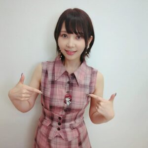 Risa Taneda Instagram - ✨🎥🎬

「アイドルマスター　ミリオンライブ！」
ついに、第１幕の劇場先行上映が始まりましたね！
今回、この５人で舞台挨拶をさせていただきました✨

皆さんはもう先行上映、見てくれましたか？

色々な想いを胸に、
劇場に足を運んでくださっていると思いますが
まずはまっさらな気持ちで！純粋に楽しんでいただけたら嬉しいです！

TVアニメでも見れちゃうけど、
やっぱり映画館の音響でも楽しみたいから
私もこれから何度も劇場に足を運ぼうと思います♡

初見ではあのシーンで泣いたけど、
２回目以降はまた違うところで泣いちゃうかも…？
もう第二幕が待ちきれないよー！😭

アイドルたちの輝きをお見逃しなく！！

#山崎はるか
#田所あずさ
#中村温姫
#諏訪彩花
#種田梨沙
#アイドルマスター
#ミリオンライブ