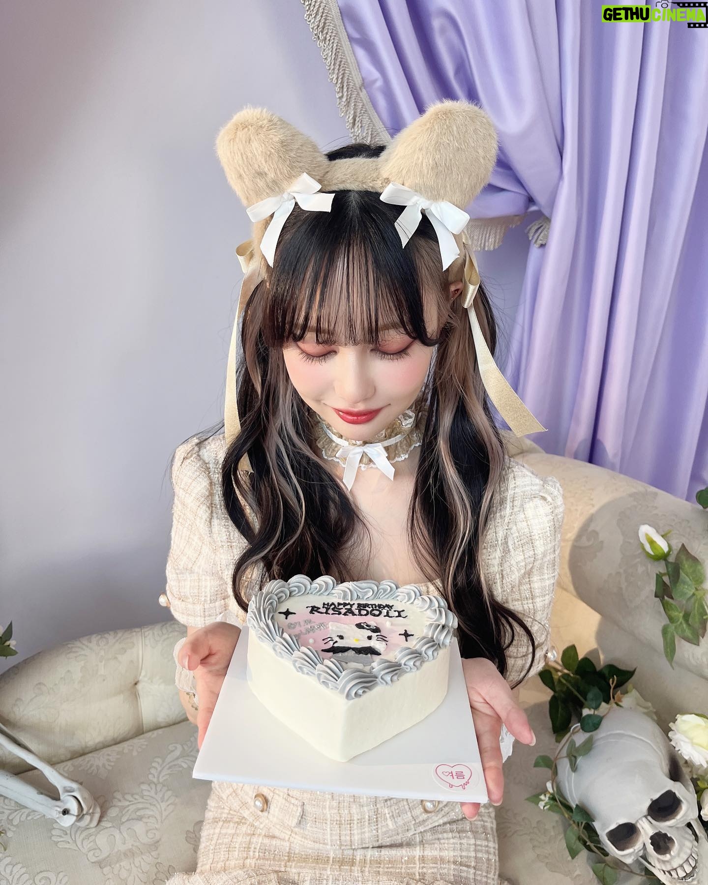 Risa Nakamura - 9.5K Likes - LARME058本日発売です🩶
LARME×sugarnineの撮影の日、
いただいたかわいすぎる🎂♡