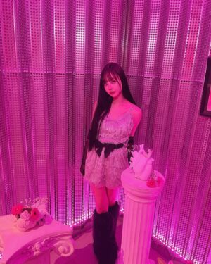 Risa Nakamura Instagram - DAY 1 💗
@philosophia_beauty