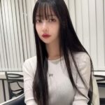 Risa Nakamura Instagram - ヘアメンテ🖤@_cardcaptorsayaka_ @shima_official_account SHIMAでいつもBYKARTEのトリートメントをやってもらっていて、とても髪に合っていてツヤツヤになるので、自宅でもシャンプーとトリートメントを使い始めてみた🪄 香りも良いしおすすめ！ 髪が伸びたのでヘアケアに力入れている最近🧖🏻‍♀️