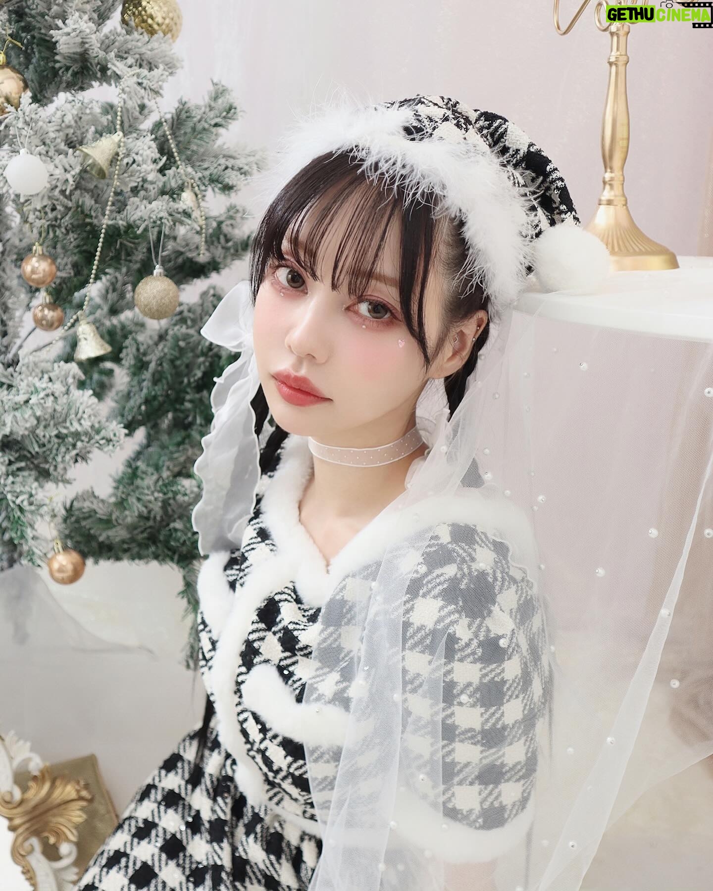Risa Nakamura - 9.4K Likes - LARME 059🪽