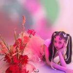 Risa Nakamura Instagram - 【イベントのおしらせ】 PHILOSOPHIA POP UP STORE @philosophia_beauty 4/26 (金) 14:00-19:00 4/27 (土) 14:00-19:00 4/28 (日) 14:00-19:00 at PICKY THE SHOP/BAR @picky.the.shop_bar 東京都渋谷区神宮前5-50-3 B1F 私がプロデュースをするコスメブランドPHILOSOPHIA(フィロソフィア)より新配合のマルチバームの発売に伴い、POP UP STOREを開催致します。 新商品はもちろん、既存のカラーやフレグランスもお試しできる機会となっておりますので、皆様のご来場を心よりお待ちしています。 また、今回のコレクションの為に制作したオリジナルzineやNEWグッズも会場限定・数量限定で販売致します。 販売終了の商品「LIQUID FRAGRANCE 杏仁」「FRAGRANCE OIL杏仁」も少量ですが在庫をご用意しています。 わたしは基本的に全日程いますので、お気軽に会いに来てくれたら嬉しいです。 いろいろ作ったグッズや2shot特典などの詳細はまた後日お知らせいたしますので、随時チェックお願いいたします🧠🌸💞