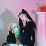 Risa Nakamura Instagram - 【イベントのおしらせ】 PHILOSOPHIA POP UP STORE @philosophia_beauty 4/26 (金) 14:00-19:00 4/27 (土) 14:00-19:00 4/28 (日) 14:00-19:00 at PICKY THE SHOP/BAR @picky.the.shop_bar 東京都渋谷区神宮前5-50-3 B1F 私がプロデュースをするコスメブランドPHILOSOPHIA(フィロソフィア)より新配合のマルチバームの発売に伴い、POP UP STOREを開催致します。 新商品はもちろん、既存のカラーやフレグランスもお試しできる機会となっておりますので、皆様のご来場を心よりお待ちしています。 また、今回のコレクションの為に制作したオリジナルzineやNEWグッズも会場限定・数量限定で販売致します。 販売終了の商品「LIQUID FRAGRANCE 杏仁」「FRAGRANCE OIL杏仁」も少量ですが在庫をご用意しています。 わたしは基本的に全日程いますので、お気軽に会いに来てくれたら嬉しいです。 いろいろ作ったグッズや2shot特典などの詳細はまた後日お知らせいたしますので、随時チェックお願いいたします🧠🌸💞