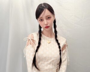 Risa Nakamura Instagram - bis9月号 @bis_web 🥀