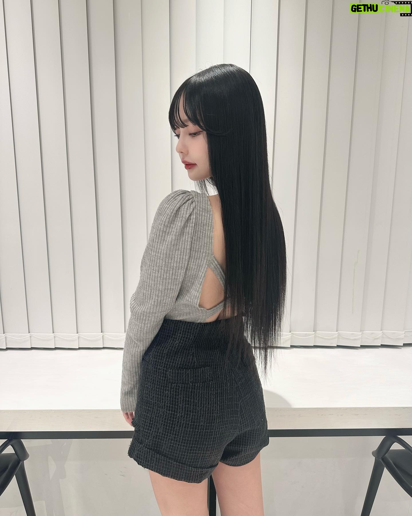 Risa Nakamura - 7.2K Likes - SHIMAでやってもらえるバイカルテのトリートメントでツヤツヤ💆🏻♀️
ホームケアで1番おすすめなシャンプーとトリートメントも無くなったので買い足し。SHIMAで売ってるよ✨