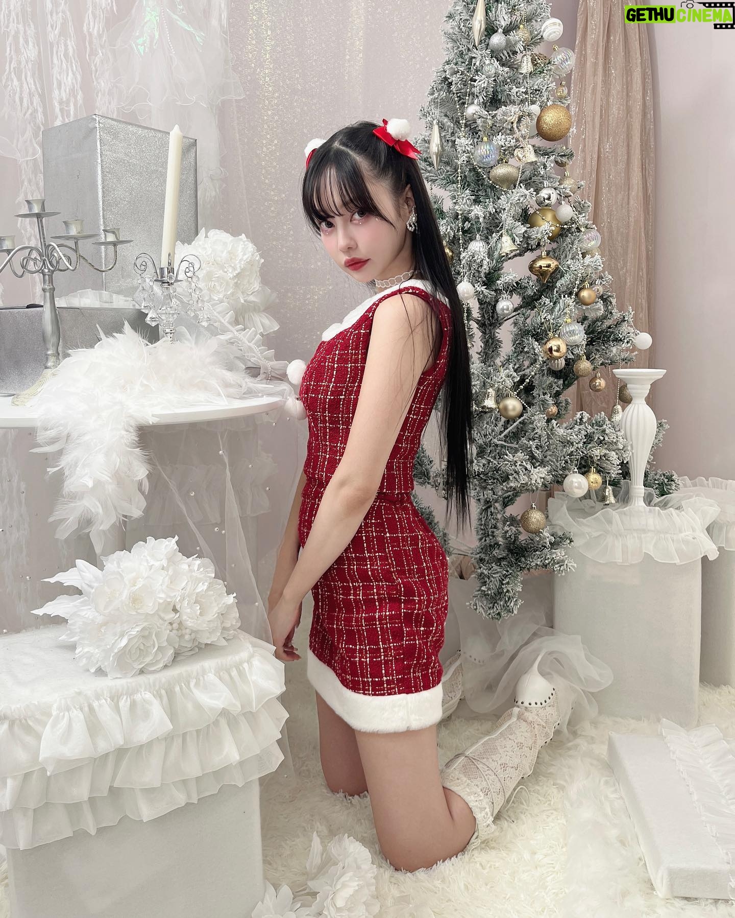 Risa Nakamura - 4.3K Likes - 今年も終わり🎅🏻