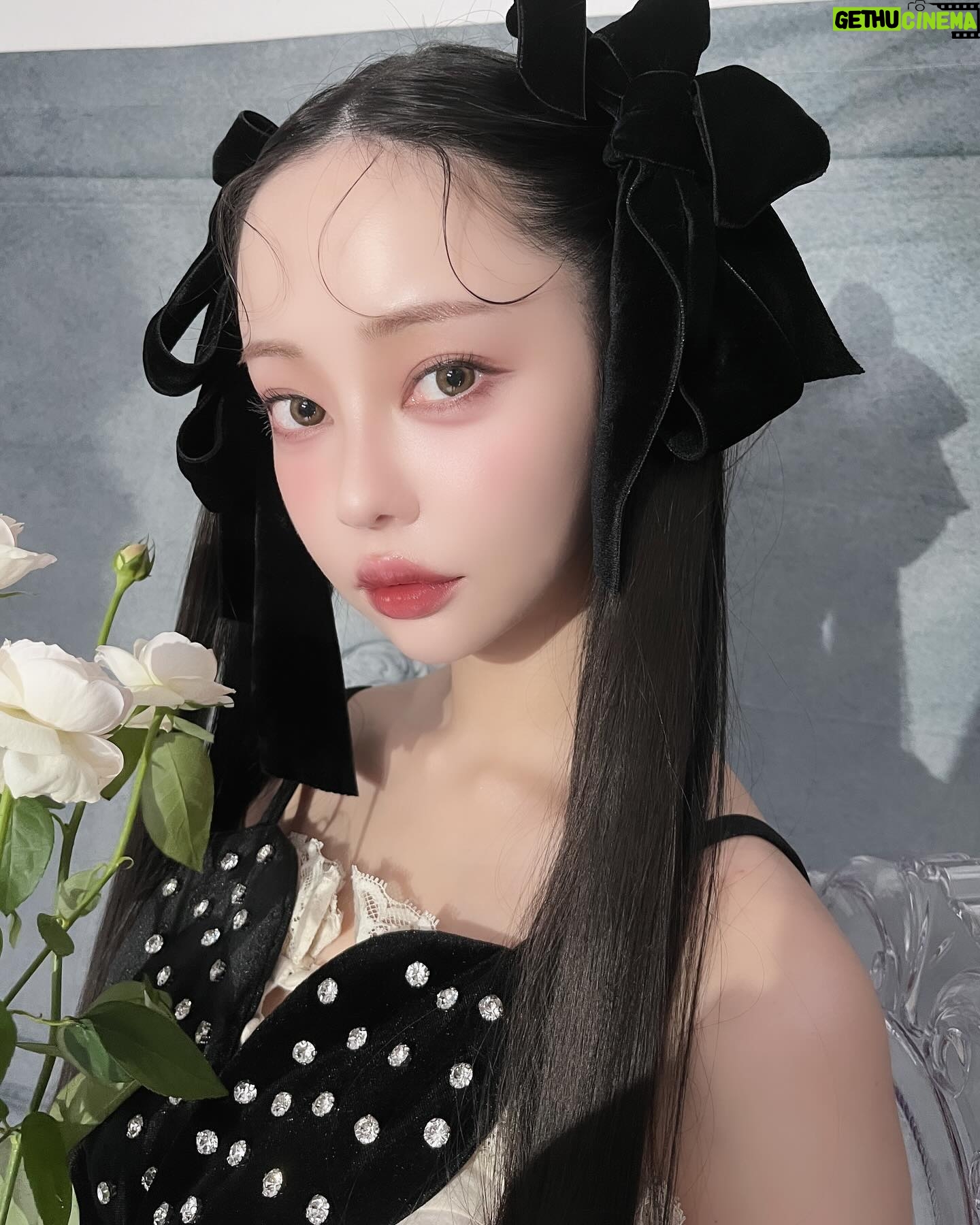 Risa Nakamura - 7.4K Likes - PECHE mag 001🐈⬛🖤