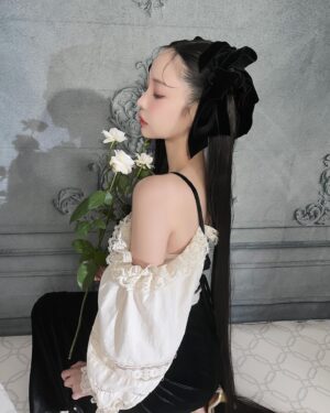 Risa Nakamura Instagram - PECHE mag 001🐈‍⬛🖤