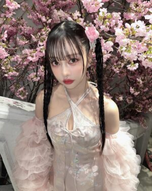 Risa Nakamura Instagram - 昨日はぺしぇ初のイベントPECHE_partyでした🌸
細部までこだわり尽くしたPECHEの世界で、つくる側の熱量も、来てくれた皆さんの暖かさも、愛が伝わりすぎる大充実な一日でした！
ファッションショーもトークセクションも楽しかった〜🎀

会いに来てくれてありがとうございました🌷