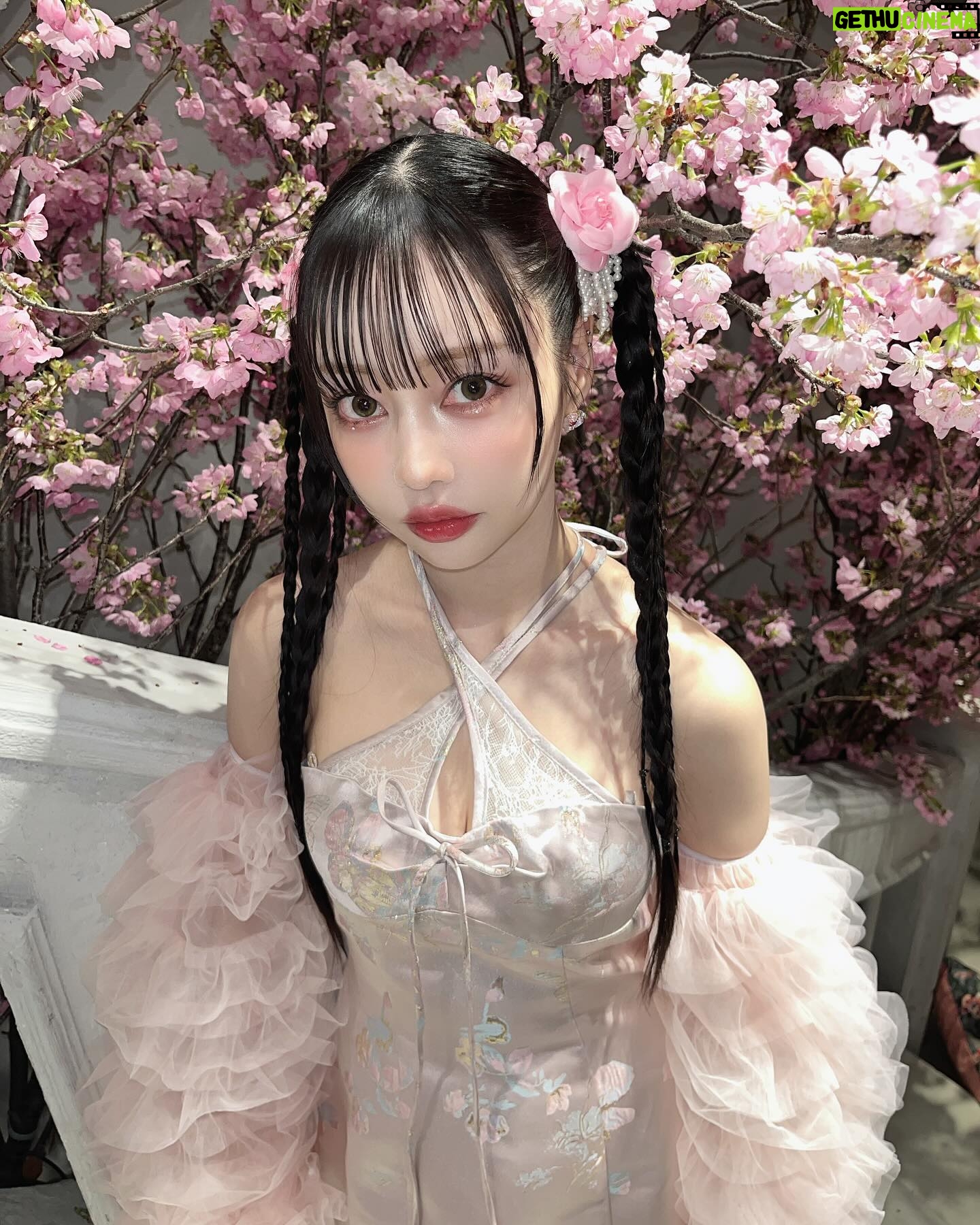 Risa Nakamura - 9.7K Likes - 昨日はぺしぇ初のイベントPECHE_partyでした🌸
細部までこだわり尽くしたPECHEの世界で、つくる側の熱量も、来てくれた皆さんの暖かさも、愛が伝わりすぎる大充実な一日でした!
ファッションショーもトークセクションも楽しかった〜🎀
会いに来てくれてありがとうございました🌷