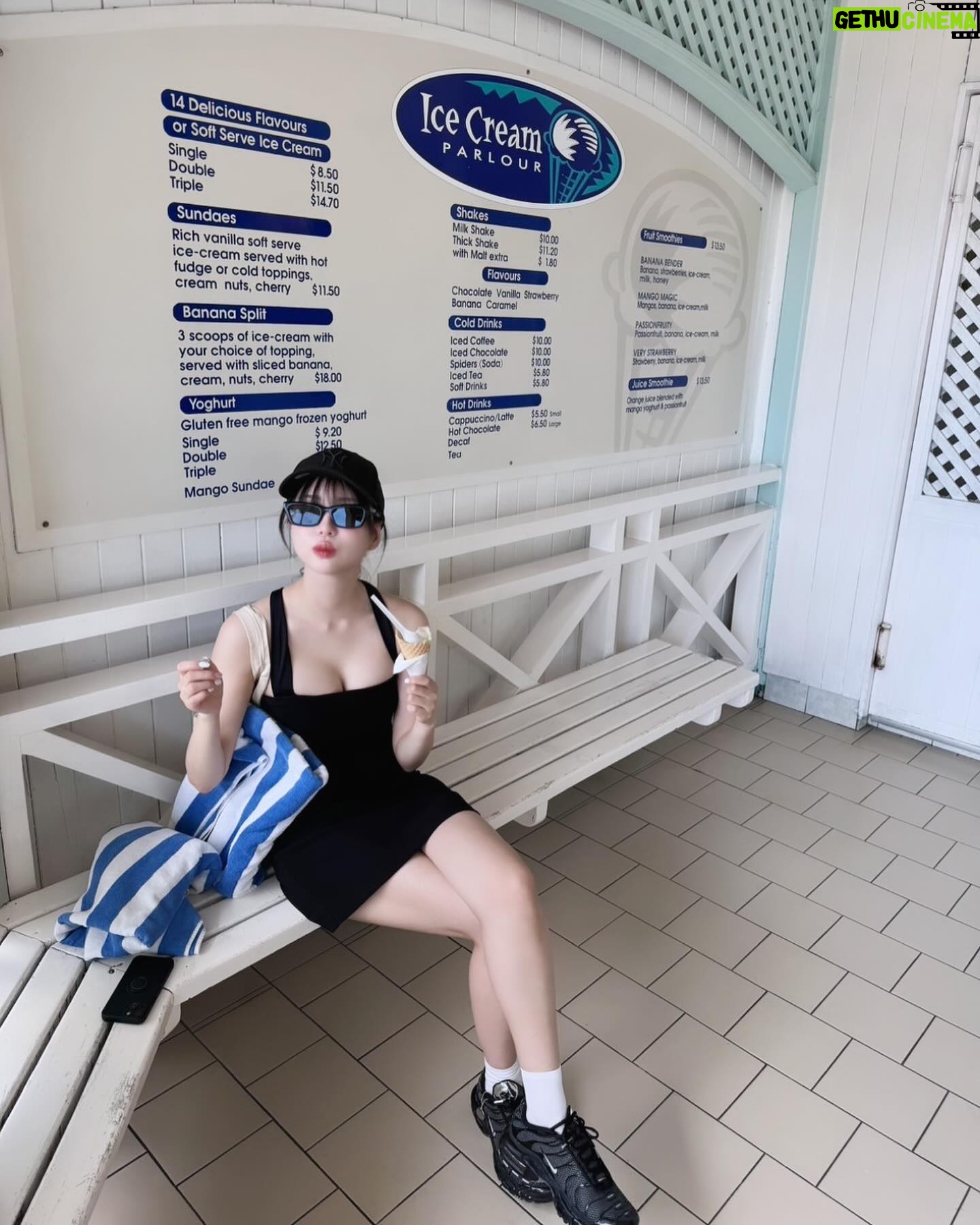 Risa Nakamura - 8K Likes - 🏝️