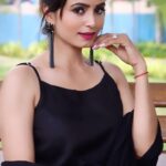 Rishikaa Singh Chandel Instagram - ❤️❤️❤️❤️❤️ : : #rishikasinghchandel #reelsinstagram #reels #styleinspo #explore #song