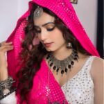 Rishikaa Singh Chandel Instagram - Ghunghat Me …..🌒 : : #rishikasinghchandel #potd #photooftheday #explore