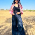 Rishikaa Singh Chandel Instagram - धूप ने गुज़ारिश की एक बूँद बारिश की !! ♥️ : : #rishikasinghchandel #potd #photooftheday #explore
