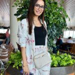 Rishikaa Singh Chandel Instagram - झूठी बातों पे जो वाह वाह करेंगे वही लोग आपको तबाह करेंगे..🤍🤍🤍 : : #rishikasinghchandel #photooftheday #explore #mumbai