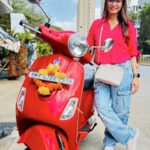 Rishikaa Singh Chandel Instagram - मेरा हमसफ़र धन्नो 🛵 New Family Member ❤️ : : #rishikasinghchandel #photooftheday #scooty #instagood #vespa