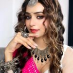 Rishikaa Singh Chandel Instagram - ❤️❤️❤️ : : Hair - @dearsapna43 : #rishikasinghchandel #photooftheday #photo #saree #traditional #explore