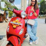 Rishikaa Singh Chandel Instagram - मेरा हमसफ़र धन्नो 🛵 New Family Member ❤️ : : #rishikasinghchandel #photooftheday #scooty #instagood #vespa