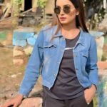 Rishikaa Singh Chandel Instagram - लौटेंगे फिर वही पुराने अंदाज के साथ किताबों में धूल लगने से कहानी खत्म नहीं होती..!! #rishikaasinghchandel #potd #photooftheday #fashionstyle