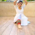 Rishikaa Singh Chandel Instagram - Pyar 🧡 Kiya To Darna Kya ?😯 : : #rishikasinghchandel #reels #reelsinstagram #explore #song #trending