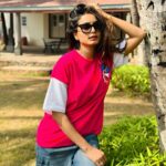 Rishikaa Singh Chandel Instagram - कुछ तो लोग कहेंगे बिना कहे वो ज़िंदा कैसे रहेंगे 🧿💖🦋 : : #rishikasinghchandel #fashion #photo #classy #instagood #photooftheday #onset🎥🎬