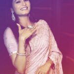 Rishikaa Singh Chandel Instagram - Mohabbat Karti Hun ❤️ : : #rishikasinghchandel #reels #explore #styleinspo #song #reelsinstagram