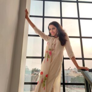 Rishikka Bali Instagram - Star in the making 🌟 aiming for the stars and the moon and all things nice 👌 

#ethnicwear #whitedress #suit #whiteislove❤️