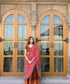Rishina Kandhari Instagram - The sheer beauty of the palace of illusion #Brijramapalace varanasi . #banaras #gangaghat #brijramavaranasi #luxurylifestyle  #heritageproperty #luxlife