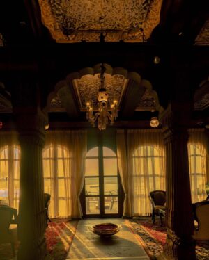 Rishina Kandhari Instagram - The sheer beauty of the palace of illusion #Brijramapalace varanasi . #banaras #gangaghat #brijramavaranasi #luxurylifestyle  #heritageproperty #luxlife