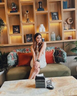 Rishina Kandhari Instagram - Rocking that retro vibe ! 🎶

#mondaymood #photodump #retro #vintagestyle #rishinakandhari #polkadots #giggles #confidentaf