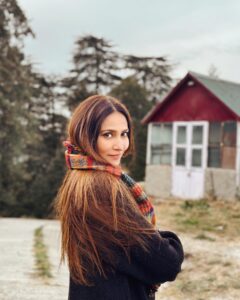 Actress Rishina Kandhari HD Instagram Photos and Wallpapers December 2023