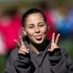 Rita Ferro Rodrigues Instagram - 1500 raparigas vindas de todo o país para jogar futebol ! É sempre um dia mágico na Cidade e este ano, entre os jogos, estão a aprender mais sobre violência de género, como prevenir, como identificar , como ajudar, como denunciar. Jogadoras , arbitras , treinador@s, técnic@s, tod@s junt@s através do futebol a combater a violência de género. #goalscore @apav_online @uefa_official @europeancommission @portugal #fpf #futebol #mulheres#igualdade