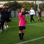 Rita Ferro Rodrigues Instagram - 1500 raparigas vindas de todo o país para jogar futebol ! É sempre um dia mágico na Cidade e este ano, entre os jogos, estão a aprender mais sobre violência de género, como prevenir, como identificar , como ajudar, como denunciar. Jogadoras , arbitras , treinador@s, técnic@s, tod@s junt@s através do futebol a combater a violência de género. #goalscore @apav_online @uefa_official @europeancommission @portugal #fpf #futebol #mulheres#igualdade