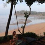 Rita Ferro Rodrigues Instagram - Dois dias num sonho de hotel ❤️ O @theshellseakrabi é uma pequena maravilha, acho que nunca tinha ficado num lugar tão bonito na minha vida. Definitivamente, a regressar. E muito agradecida por ter tido a oportunidade e privilégio de conhecer este cantinho de em cima do mar, onde a gentileza de quem recebe chega a comover 🥹 🐚🙏 Perfeito para famílias ❤️ Amanhã rumamos a novo destino tailandês. Alguém adivinha ? #bestravel #bestravelviagens