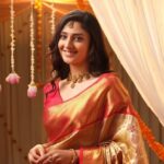 Ritika Nayak Instagram - All about the vibe <3 Happy navratari to all❤️✨ 📸 @shafishakkeer #ritikanayak #indian