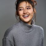 Ritika Nayak Instagram – Looking at you ✨👀 
.
.
Photographer: @shamimakhter 
Make up : @makeover_by_ashim 
.
.
.
.
#ritikanayak